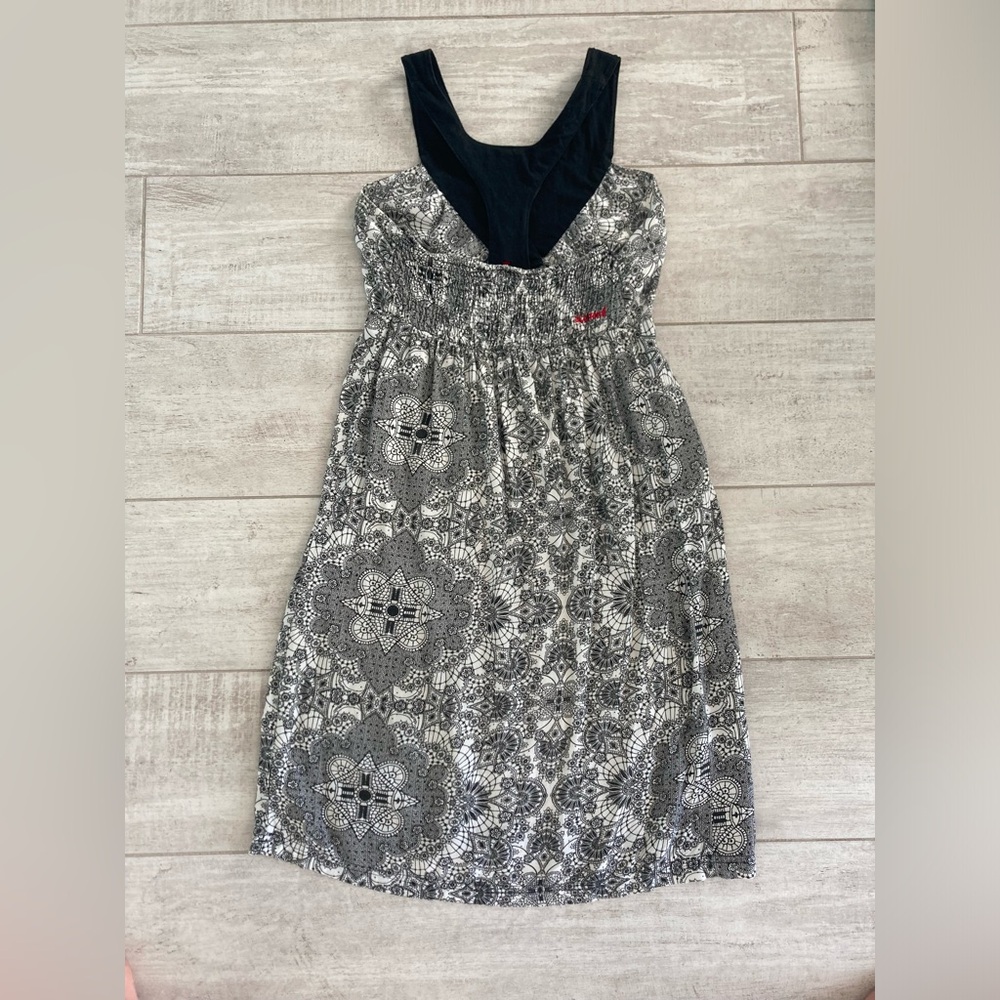 Element Sundress - Picture 2 of 8
